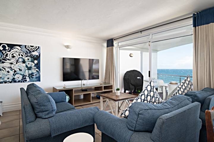 Chakas Cove 36 Lounge